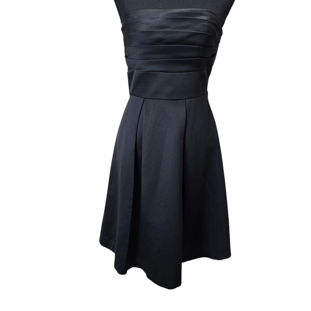 ⭐️White House Black Market Pleated Cocktail Strapless Mini Dress Sz 2